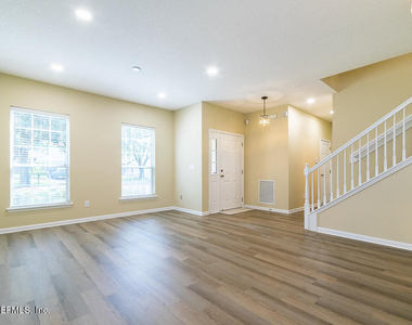 825 Marjories Way - Photo Thumbnail 11