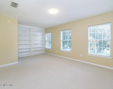 825 Marjories Way - Photo Thumbnail 32