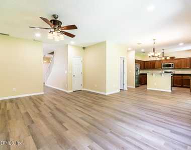 825 Marjories Way - Photo Thumbnail 13