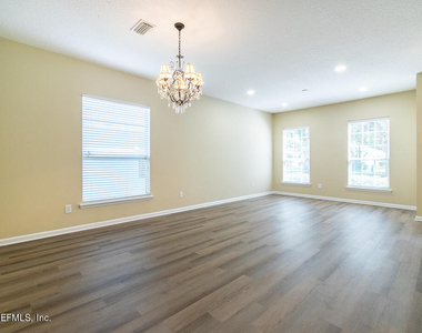 825 Marjories Way - Photo Thumbnail 14