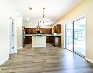 825 Marjories Way - Photo Thumbnail 3