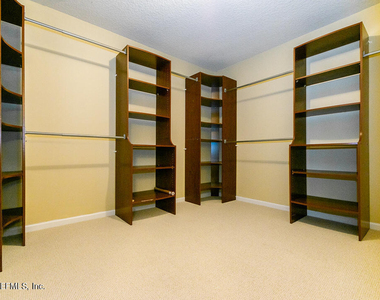 825 Marjories Way - Photo Thumbnail 31