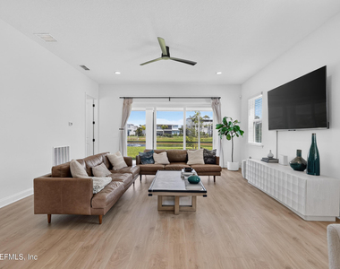 342 Rum Runner Way - Photo Thumbnail 15