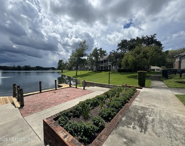 10000 Gate Parkway - Photo Thumbnail 24