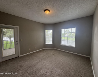 10000 Gate Parkway - Photo Thumbnail 12