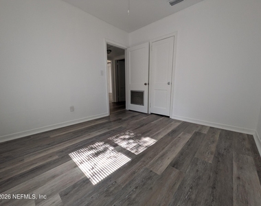 3602 Ernest Street - Photo Thumbnail 7