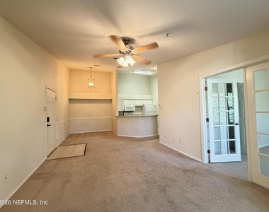 13810 Sutton Park Drive N - Photo Thumbnail 2