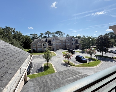 13810 Sutton Park Drive N - Photo Thumbnail 1
