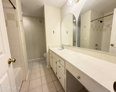 13810 Sutton Park Drive N - Photo Thumbnail 19