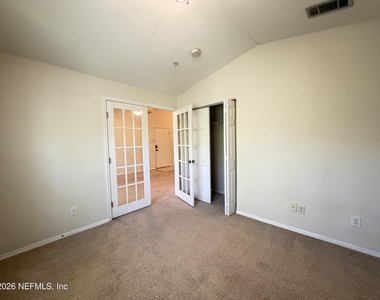 13810 Sutton Park Drive N - Photo Thumbnail 11