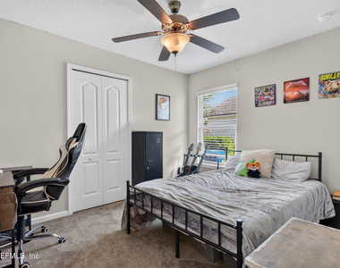 589 Seville Parkway - Photo Thumbnail 26