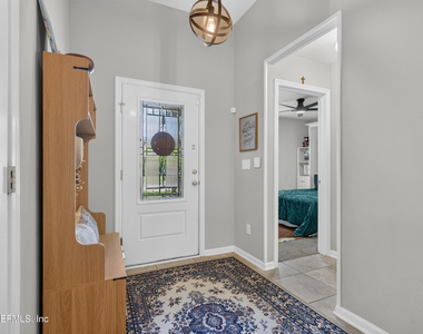 589 Seville Parkway - Photo Thumbnail 5