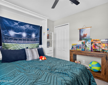 589 Seville Parkway - Photo Thumbnail 24