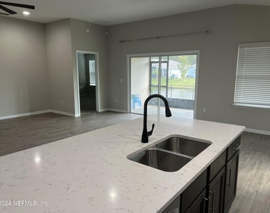 494 Northside Drive S - Photo Thumbnail 8