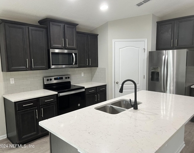 494 Northside Drive S - Photo Thumbnail 11