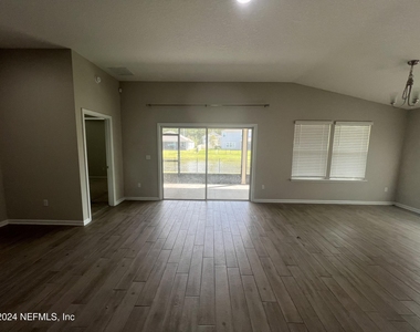 494 Northside Drive S - Photo Thumbnail 5