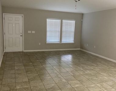 7400 Benes Trail - Photo Thumbnail 9