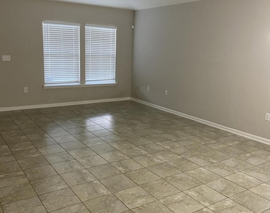 7400 Benes Trail - Photo Thumbnail 12