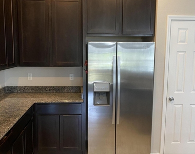7400 Benes Trail - Photo Thumbnail 31