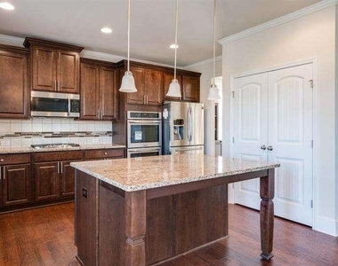 4215 Miramount Overlook - Photo Thumbnail 10