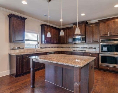 4215 Miramount Overlook - Photo Thumbnail 7