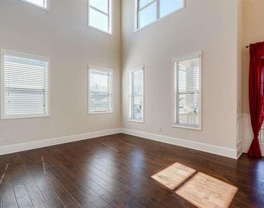 4215 Miramount Overlook - Photo Thumbnail 2
