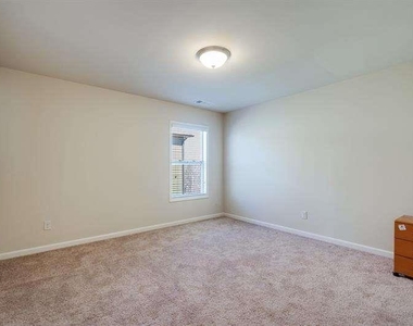 4215 Miramount Overlook - Photo Thumbnail 35
