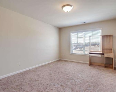 4215 Miramount Overlook - Photo Thumbnail 32