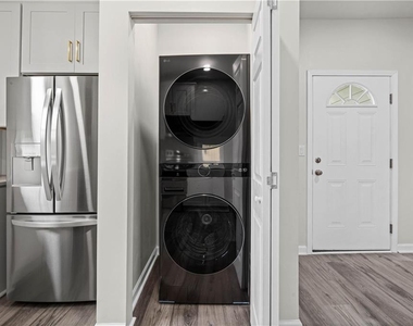 94 Crumley Street Se - Photo Thumbnail 14