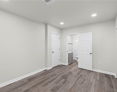 94 Crumley Street Se - Photo Thumbnail 7