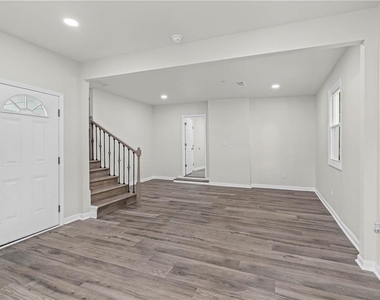 94 Crumley Street Se - Photo Thumbnail 3