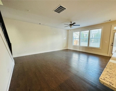 1252 Windmill Parkway - Photo Thumbnail 6