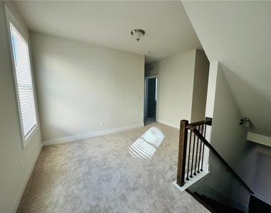 1252 Windmill Parkway - Photo Thumbnail 17
