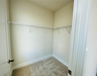 1252 Windmill Parkway - Photo Thumbnail 20
