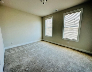 1252 Windmill Parkway - Photo Thumbnail 21