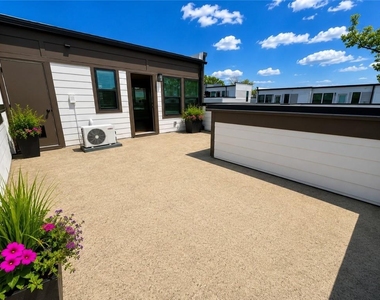 1038 Burnside Place Nw - Photo Thumbnail 1