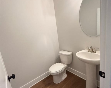 1038 Burnside Place Nw - Photo Thumbnail 10