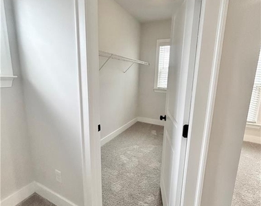 1038 Burnside Place Nw - Photo Thumbnail 18