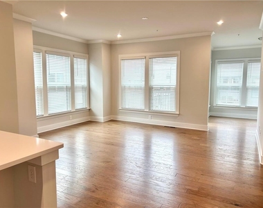 1038 Burnside Place Nw - Photo Thumbnail 6