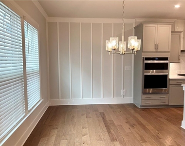 1038 Burnside Place Nw - Photo Thumbnail 4