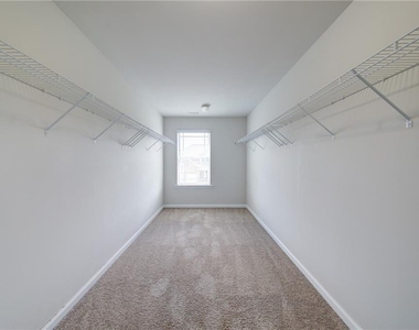 5595 Banner Boulevard - Photo Thumbnail 21