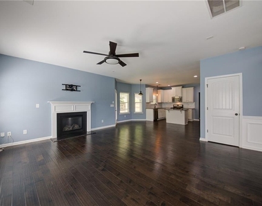 5595 Banner Boulevard - Photo Thumbnail 6
