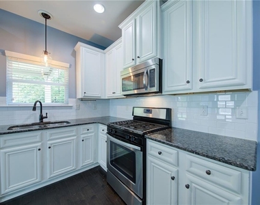 5595 Banner Boulevard - Photo Thumbnail 10