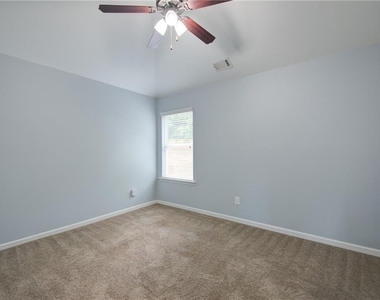 5595 Banner Boulevard - Photo Thumbnail 25
