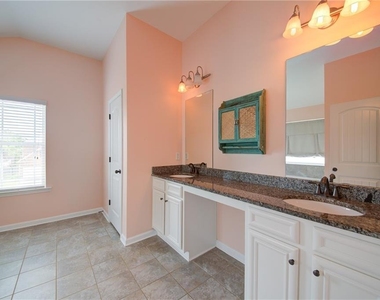 5595 Banner Boulevard - Photo Thumbnail 19