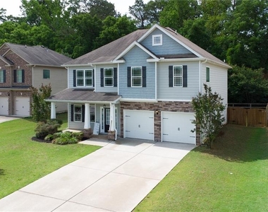 5595 Banner Boulevard - Photo Thumbnail 1