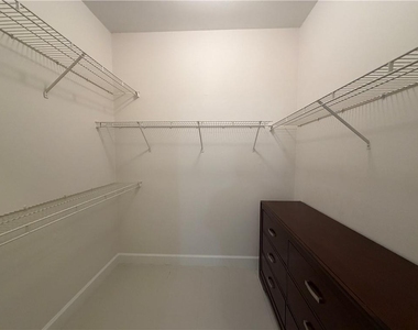3777 Peachtree Road Ne - Photo Thumbnail 17