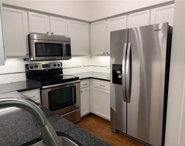 3777 Peachtree Road Ne - Photo Thumbnail 6