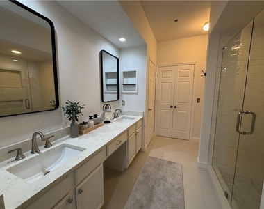 3777 Peachtree Road Ne - Photo Thumbnail 12