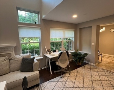 109 Holmes Way - Photo Thumbnail 1